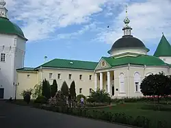 Монастырская больница с церковью Димитрия Ростовского