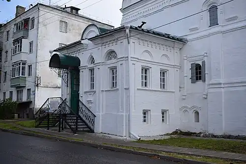 Южный притвор.