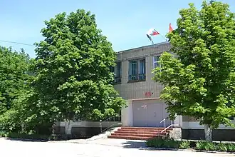 Школа в посёлке