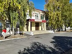 Школа в посёлке