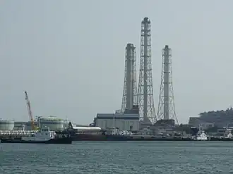 вид электростанции со стороны порта (20 марта 2010)