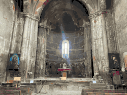 Внутри главной церкви (Святого Стефана)