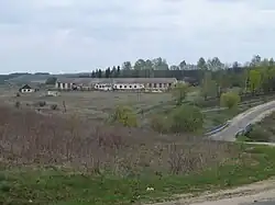 Мост через Верещагу. Вдали бывшие сельхозмастерские