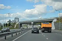 Автомобильный мост над проспектом Универсиады, соединяющий улицы Агрономическая и Шаляпина с посёлком Аметьево