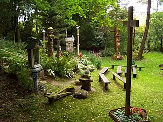 Парк деревянных скульптур в память жертв нацизма