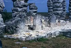 Платформа с колоннами