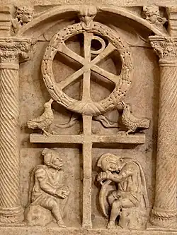 Хризма на барельефе из римского саркофага, середина IV века