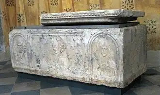 Рака святого Патерия.  Изображены святые Бенедикт, Патерий и Евфимий