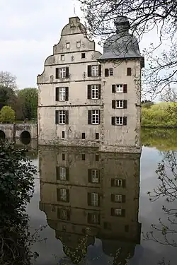 Южный фасад замка