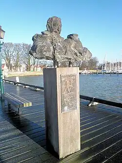 Бюст Бонтеке в Хорне.