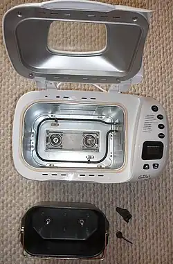 Рис. 4. Хлебопечка с двумя крутящими механизмами