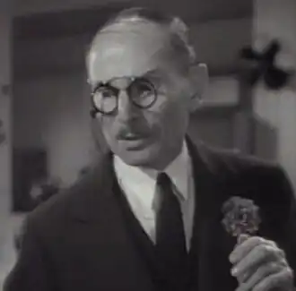 В фильме «Нэнси Дрю — репортёр[англ.]» (1939)