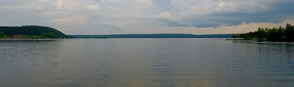 Вид на городской пруд