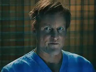 Вуди Харрельсон в роли Клетуса Кэседив фильме «Веном 2» (2021)