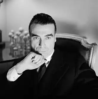 Баленсиага в 1950 году