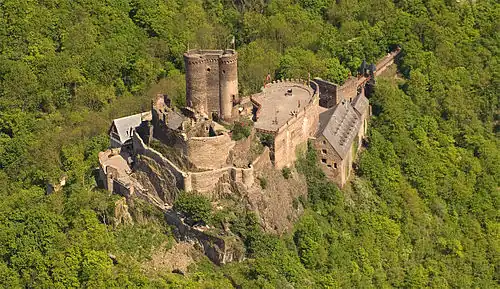 Вид руин замка сверху