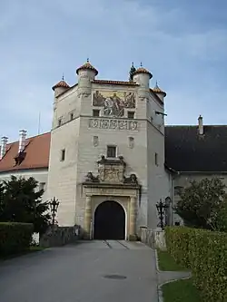 Главные ворота замка