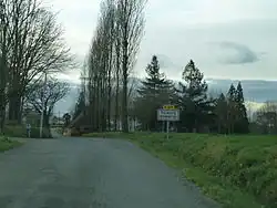 Въезд в Фишус-Рьюмейу