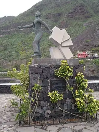 Monumento al emigrante (Гарачико).