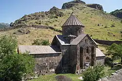 Гндеванк. Построен в 930 году принцессой Софи (Арцруни) — супругой князя Саака