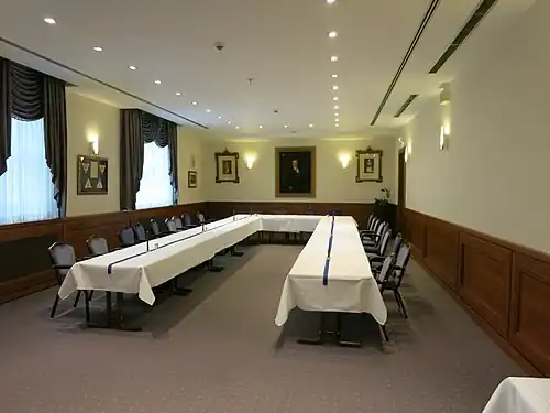 Большой застольный зал