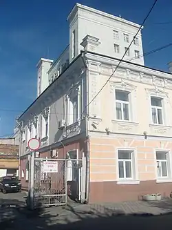 Южный и восточный фасады, вид с юго-востока, 16 июля 2012 г.