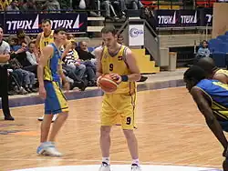 Шелеф в 2001 году