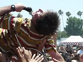 Марк Эдкинс вокалист группы