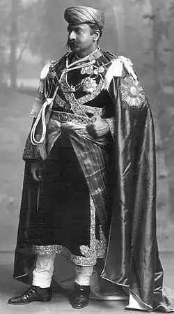 Бхагвант Сингх, махараджа княжества Гондал во время поездки в Англию на церемонию коронации Георга V, 1911 г.