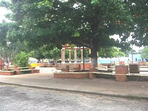 Центральный парк в Хухи