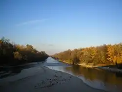 Изар на севере Мюнхена осенью