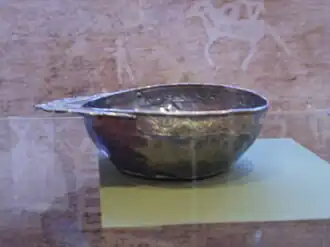 Чаша из захоронения на Караульной горе. Красноярский краеведческий музей