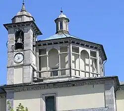 Серлианы в оформлении барабана купола церкви Пресвятого Милосердия в Каннобио, 1526