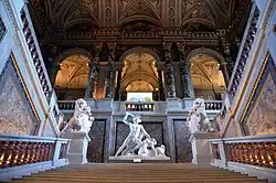 Парадная лестница