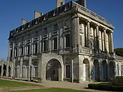 Замок Буиль в Сент-Андре-де-Кюбзак. 1786–1789