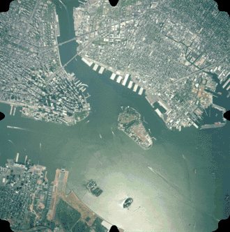 Снимок бухты из космоса в 1999 году