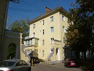 ансамбль домов дом № 1—3 с площади Генерала Жадова