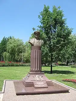 Памятникв Донецке