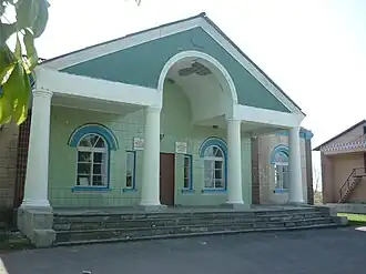 Здание дома культуры и библиотеки