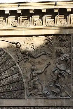 Взятие Безансона — король Людовик в образе Славы перед пальмой и оливковым деревом, коленопреклонённая женская фигура передаёт ему ключи от города. Рельеф Ворот Сен-Мартен в Париже. 1674