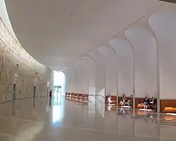 Коридор между залами суда