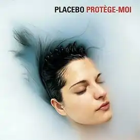 Обложка сингла Placebo «Protège-moi» (2004)