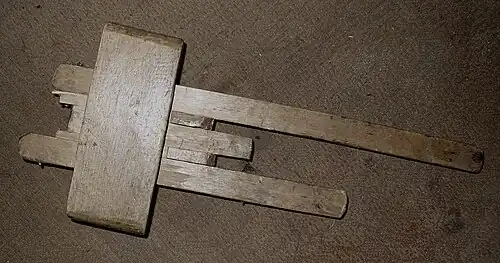 Деревянный рейсмус