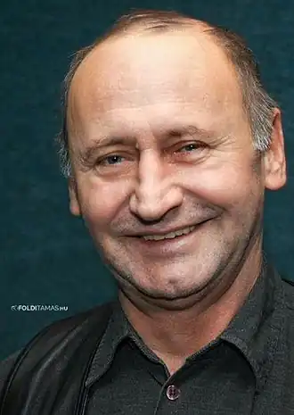 Габор Ревицки (справа)