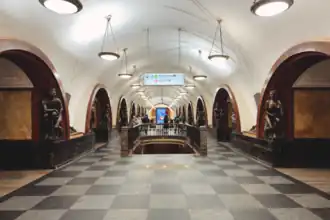 Центральный зал станции «Площадь Революции»