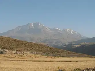 Вулкан в июле 2006 года