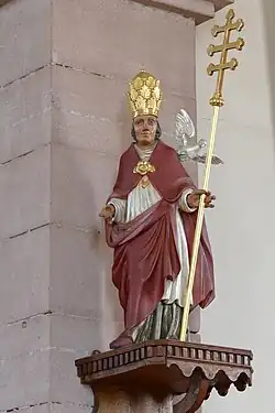 Статуя святого Георгия