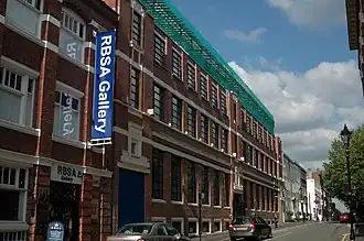 Здания на площади