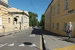 Вид на Тетеринский переулок с Яузской улицы