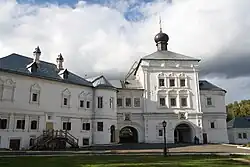 Никольская надвратная церковь